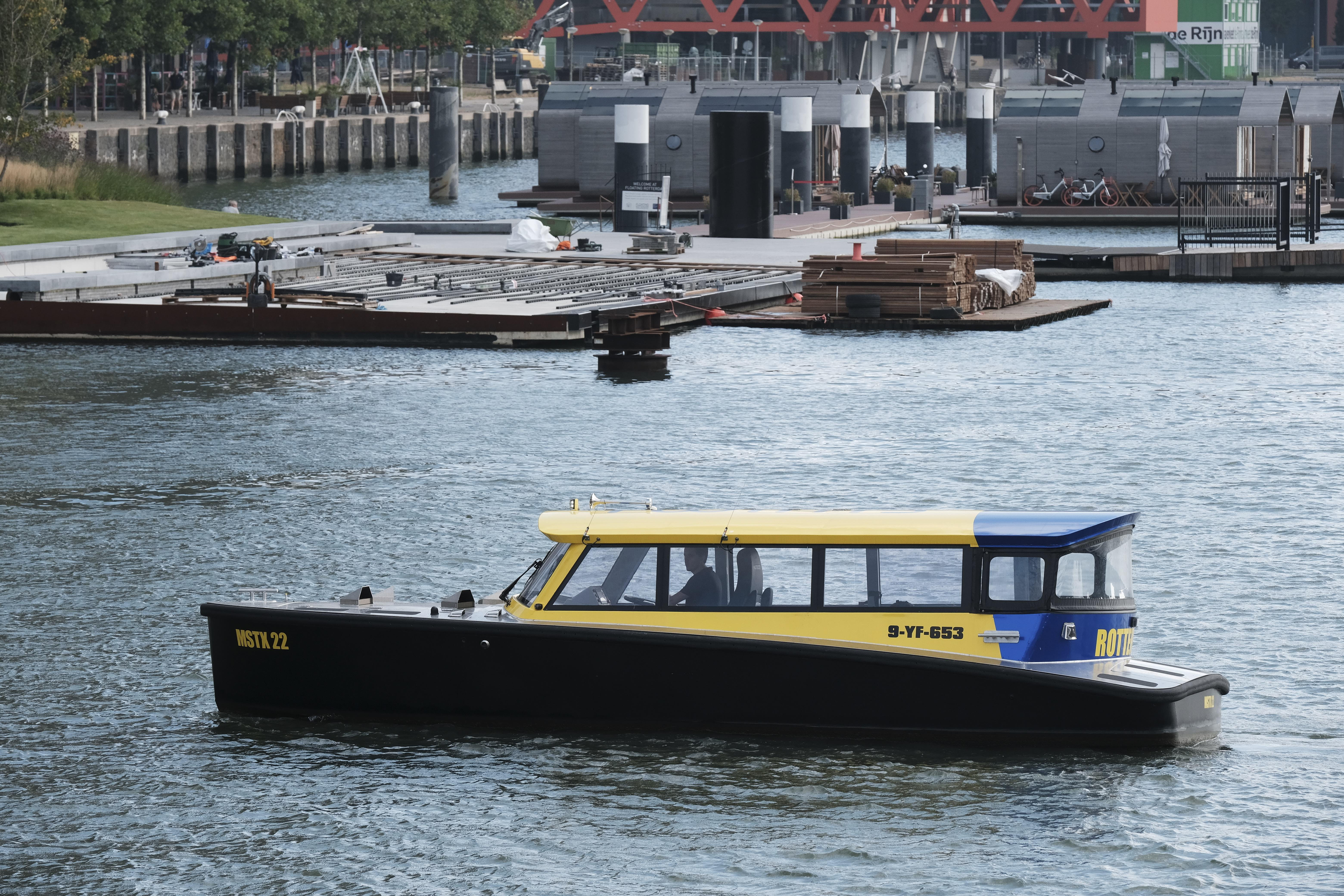 Foto van boot: Plug-In Hybride Watertaxi (PWH) van Watertaxi Rotterdam
