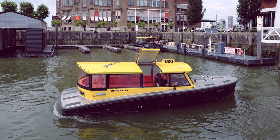 Foto van boot: Plug-In Hybride Watertaxi (PWH) van Watertaxi Rotterdam